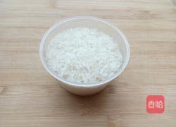 水果粥的做法图解1