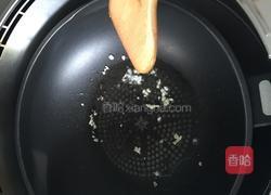 土豆青豆海鲜菇炒里脊肉的做法图解2