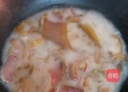 花菜炒腊肉的做法图解7