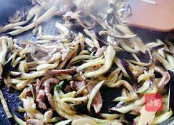 茄子炒肉丝的做法图解9