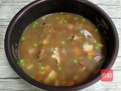 排骨焖饭电饭煲的做法步骤图 MjUwX2MxOjEvM15yYjI6MS84XzA