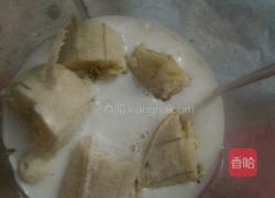 香蕉牛奶的做法图解3