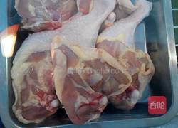 土豆炖鸡腿的做法图解1