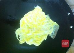 虾仁炒鸡蛋的做法图解3