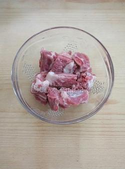 可乐排骨的做法视频 MjUwX2MxXzA