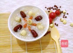 糯米银耳莲子粥的做法图解7