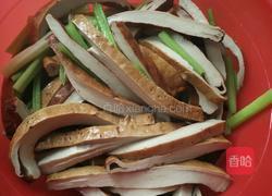 芹菜凉拌豆干的做法图解4