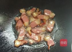 青椒蒜苗炒腊肉的做法图解3
