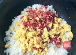 腊肠鸡蛋炒饭的做法图解6