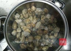 韭菜蛤蜊的做法图解1