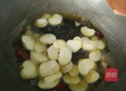 黄鳝炒蒜苗的做法图解3