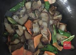 青椒炒腊肉的做法图解5
