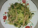 肉丝炒豆苗