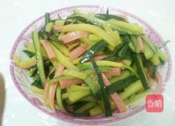 黄瓜炒火腿肠的做法图解3