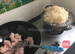 豆角焖面的做法图解1
