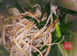 韭菜煮菌菇的做法图解7