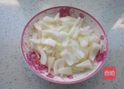 洋葱炒肉的做法图解1