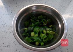 洋葱炒肉的做法图解3