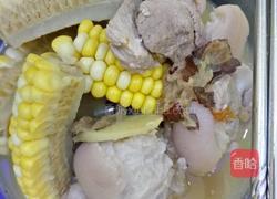 玉米炖猪脚的做法图解6