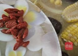 玉米炖猪脚的做法图解5