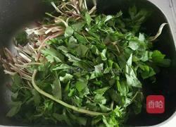 煮冻水饺（山芹菜猪肉馅）的做法图解1