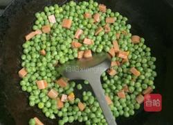 豌豆炒火腿的做法图解5