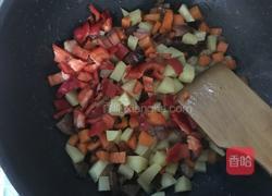 土豆胡萝卜腊肉焖饭的做法图解15