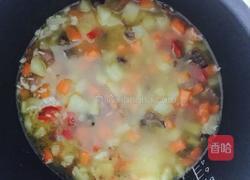 土豆胡萝卜腊肉焖饭的做法图解17
