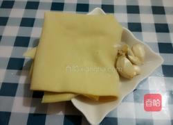 鸡毛菜炒百叶丝的做法图解3