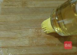 饺子皮的另类吃法～～～葱油饼的做法图解2