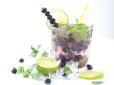 蓝莓Mojito鸡尾酒