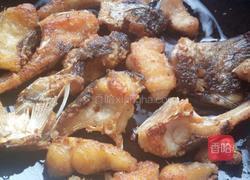 香芹烧鱼块的做法图解5