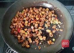 香肠炒西芹的做法图解6