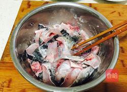 酸菜鱼的做法图解1