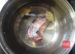 皮蛋瘦肉粥的做法图解2