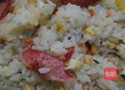香肠炒饭的做法图解4