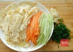 凉拌豆腐皮的做法图解1