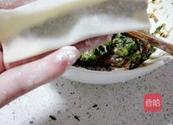 韭菜肉锅贴的做法图解5