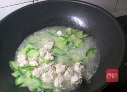 翠 绿 萝卜 汤的做法图解10