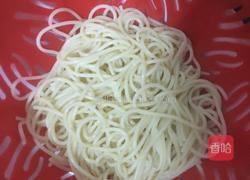 特色炸酱意面的做法图解2