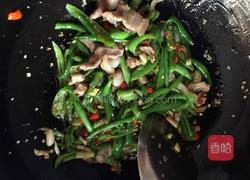 青椒炒肉的做法图解7