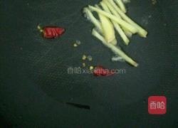 韭菜花炒肉的做法图解4