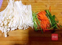 黑芝麻金针菇的做法图解1
