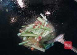 西兰花炒肉的做法图解3