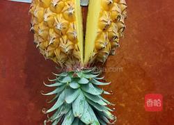 菠萝炒饭的做法图解1