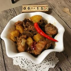 土豆烧鸡肉怎么做法才好吃 MjUweDI1MA