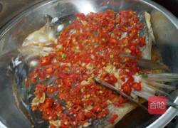 剁椒鱼头的做法图解7