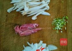 胡油海鲜菇的做法图解1