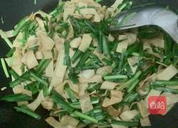 韭菜炒豆片的做法图解6