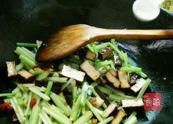 芹菜炒香干的做法图解4
